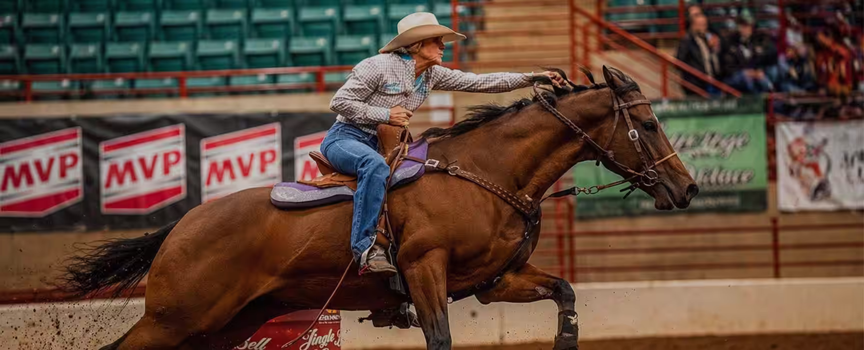 Molli Montgomery barrel racer